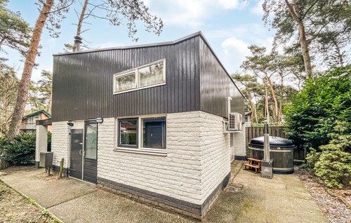 Nice Home in Meijel With Wifi, 3 Bedrooms and Sauna