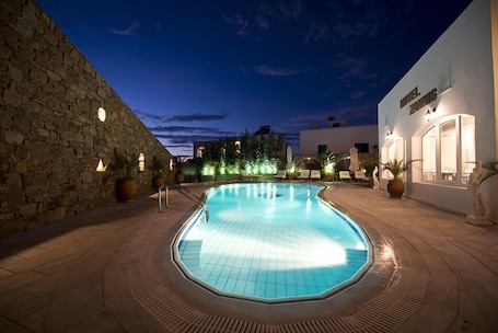 Zannis Hotel