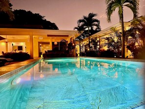 Opvarmet pool