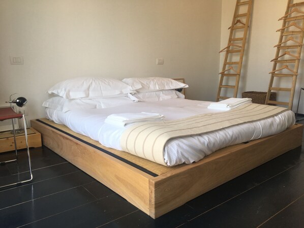 2 bedrooms, travel crib, free WiFi, bed sheets - Monserrato 108 (Modica)