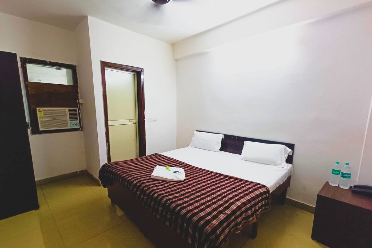 Habitación doble Deluxe | Edredón, wifi gratis y ropa de cama