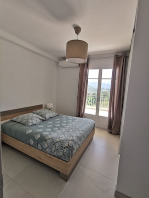 3 bedrooms, iron/ironing board, travel cot, free WiFi - Séjour en Pleine Nature, vue Imprenable, Jacuzzi (Contes)