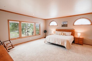 3 camere, una scrivania, ferro/asse da stiro, Wi-Fi