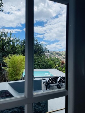 House, 1 Queen Bed with Sofa bed | Pool - Beautiful House With Private Pool in Madeira, PT (Funchal)
