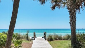Una playa cerca