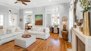 Smart TV, fireplace - Modern Luxury & Privacy, 3BR Condo Sleeps 8+ Free Attraction Tickets! (Seacrest Beach)