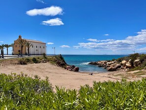 Beach nearby, sun loungers