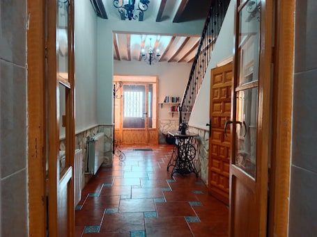 Interior. Holiday Home 'Batalla Navas de Tolosa' with Mountain View, Pool & Wi-Fi