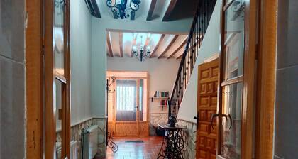 Holiday Home 'Batalla Navas de Tolosa' with Mountain View, Pool & Wi-Fi