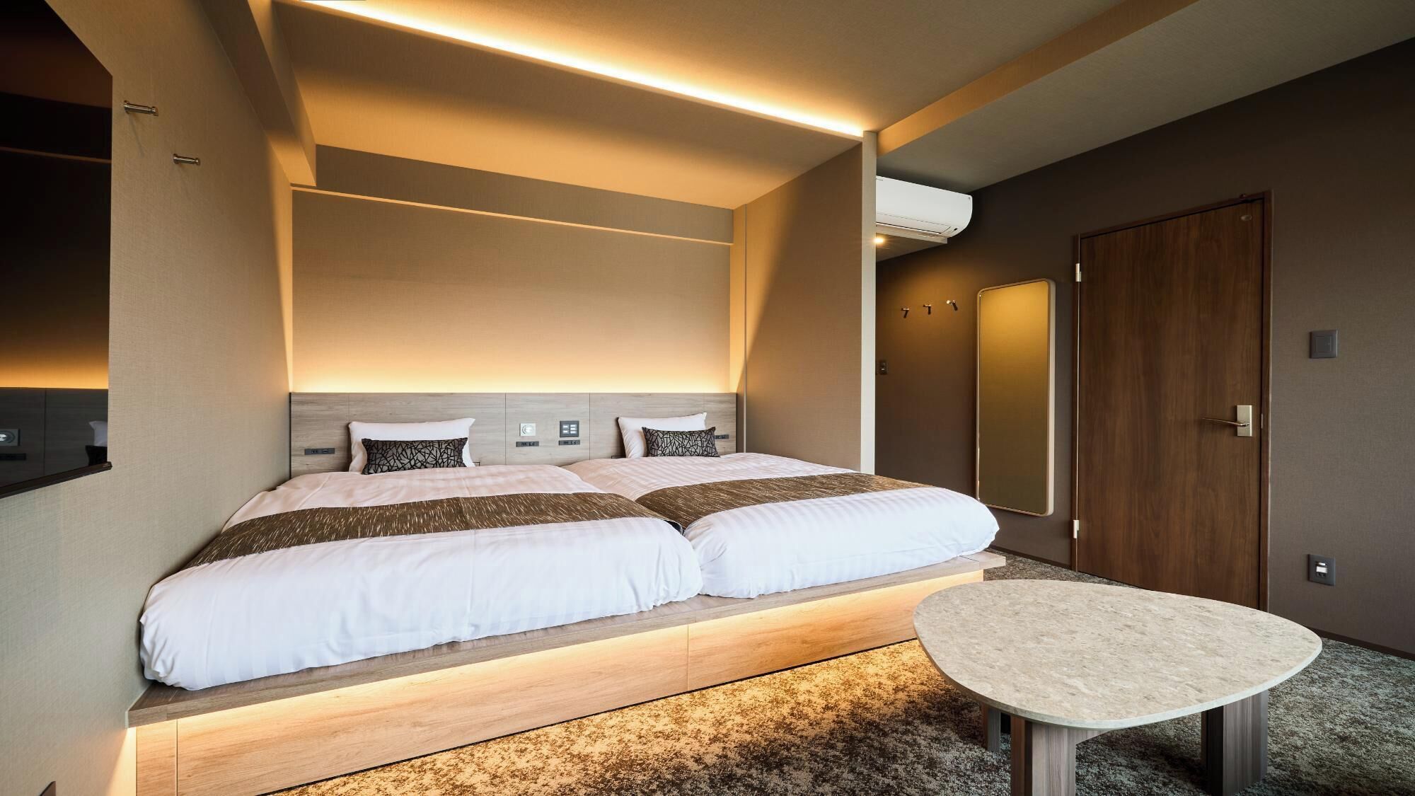 In-room safe, desk, laptop workspace, iron/ironing board