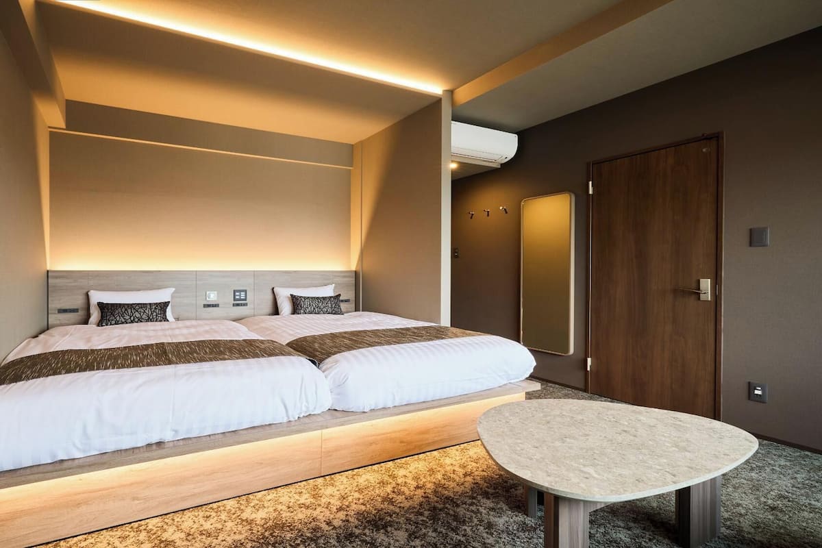 In-room safe, desk, laptop workspace, iron/ironing board
