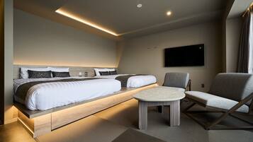 Caja de seguridad en la habitación y escritorio