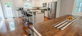 Grand Beach House Combo in Resort w/Pool, Sleeps 22