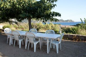Outdoor dining - Grande Villa Tizzano 200 M DE LA Plage 18 Pers (Sartène)