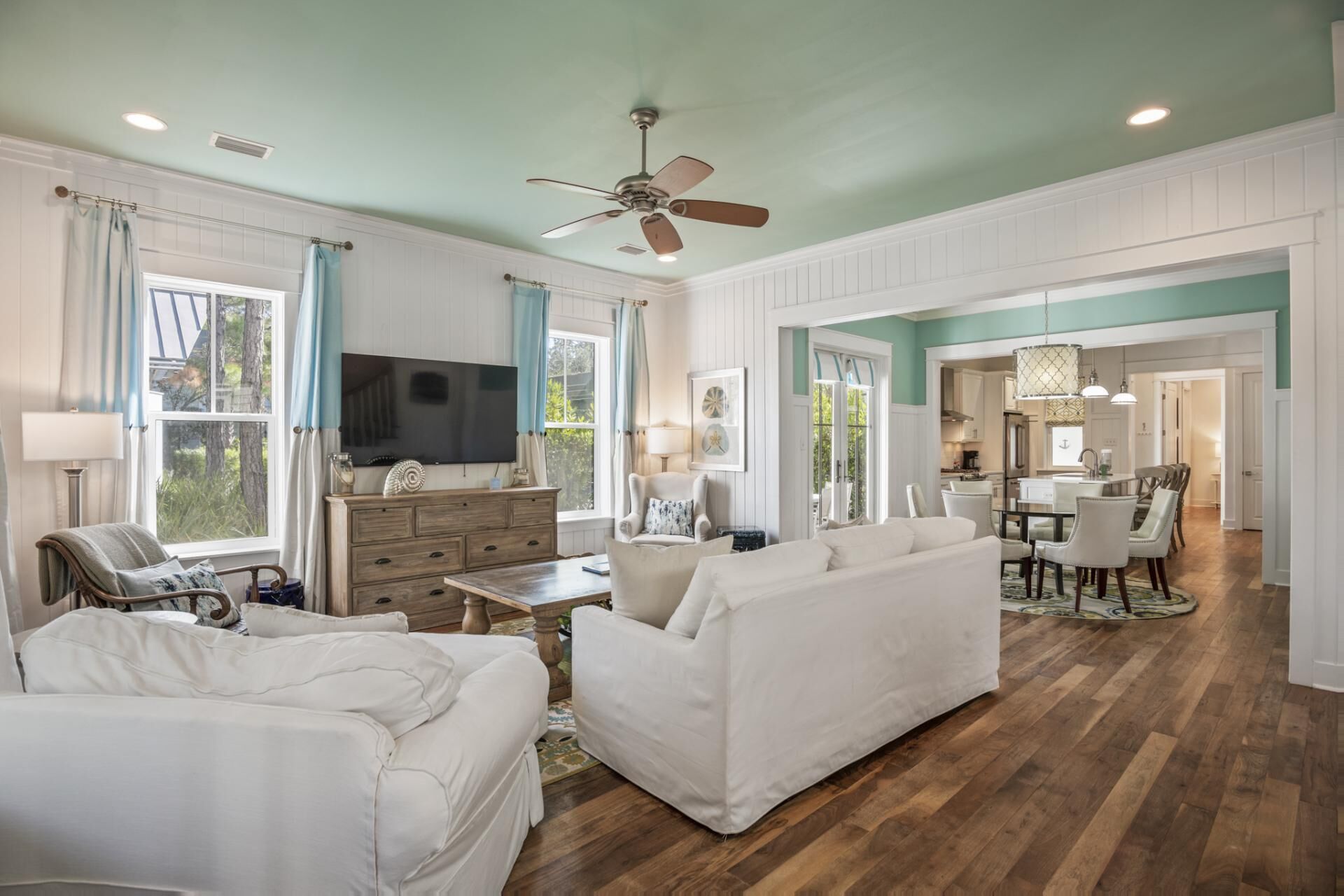 Beautiful 30A Beaches! 4 Adult Bikes! Nearby Amenities!