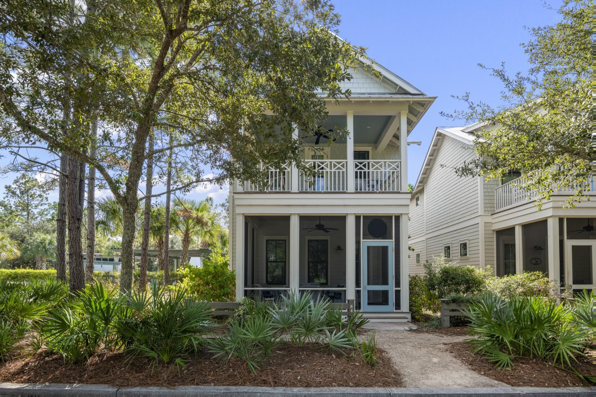 Beautiful 30A Beaches! 4 Adult Bikes! Nearby Amenities!