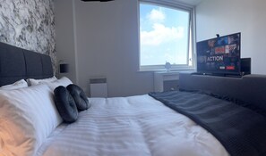 2 slaapkamers, een strijkplank/strijkijzer, gratis wifi, beddengoed