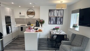 Room - Immaculate 2-bed Apartment in Menai Bridge (Menai Bridge)