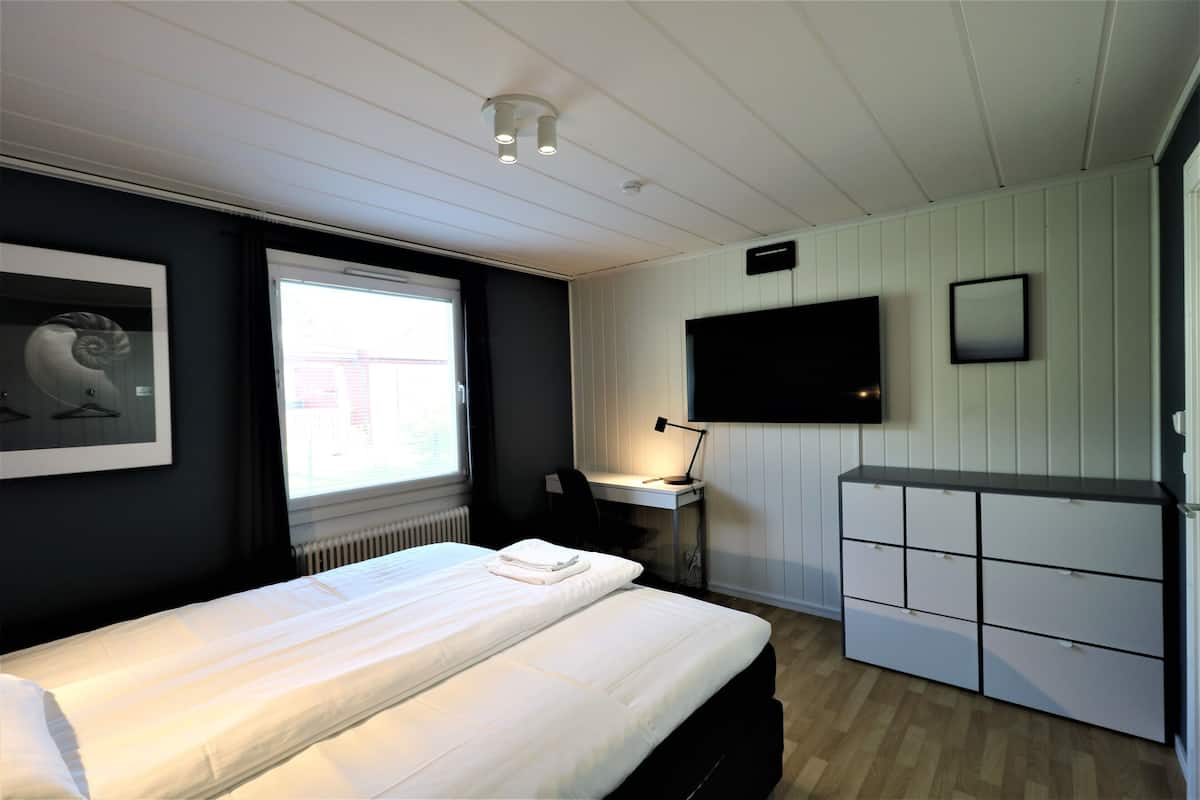Exclusieve tweepersoonskamer | Verduisterende gordijnen, geluiddichte muren, gratis wifi, beddengoed