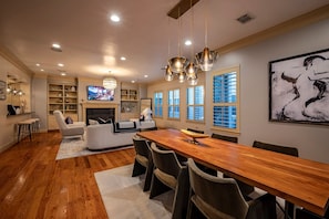 Interior - Best Location in Houston - Very spacious house - Close to everything (Houston)