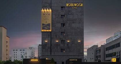 Moor Hotel by Aank Mokpo