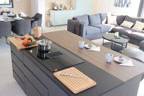 Smart TV, video games