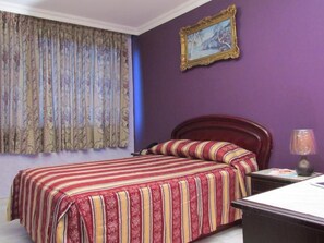 Standard Room | Free WiFi - Hotel Lisboa (Panama City)