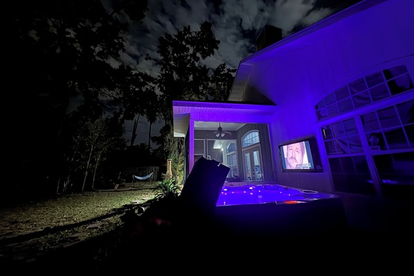 Outdoor spa tub