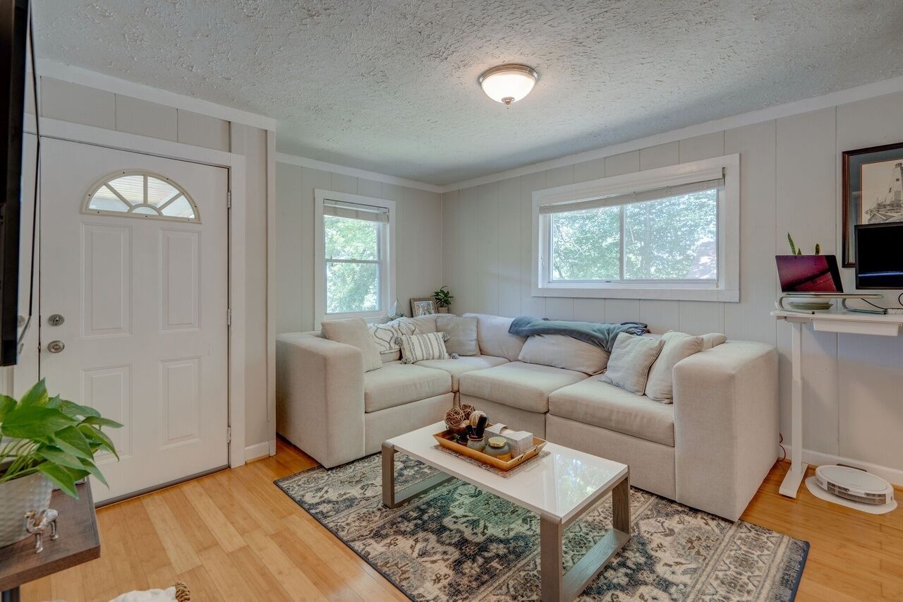 A comfortable country retreat, close to downtown Nashville