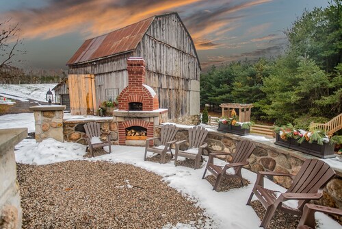 Quaint Rural Property Nestled in  historic Halloway Heights