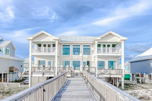 July 4 Week Open! Beachfront - Pools & Pickleball