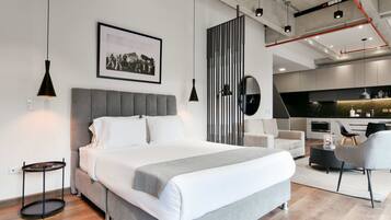 1 bedroom, desk, iron/ironing board, WiFi