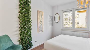 1 bedroom, laptop workspace, iron/ironing board, WiFi