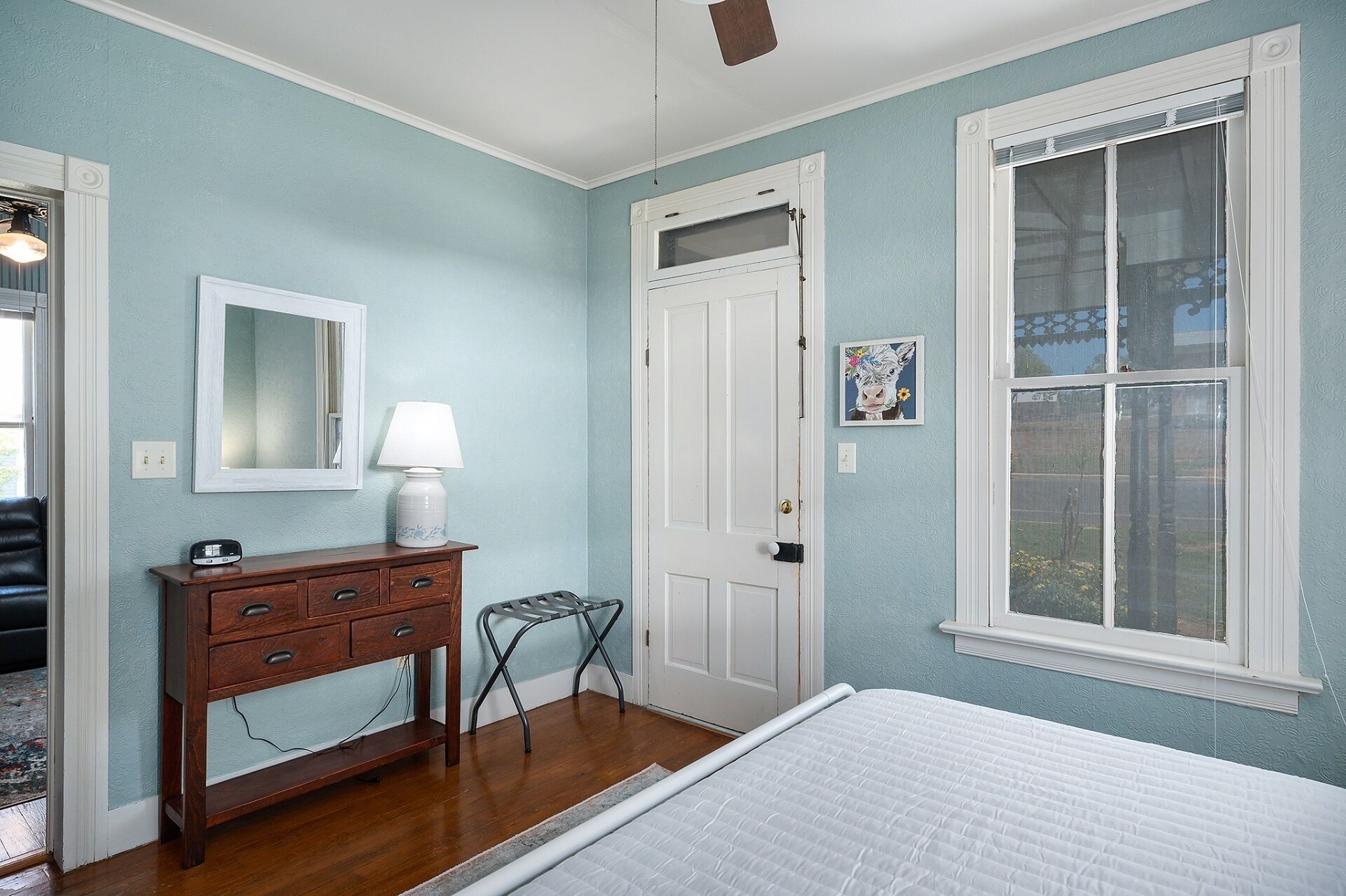 Opie & Omie's Haus | New Listing | 2 Blocks to Main