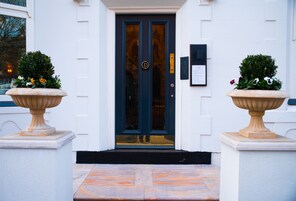 Fachada de la propiedad