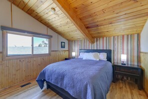 6 habitaciones, escritorio, tabla de planchar con plancha y wifi 