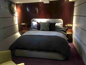 3 chambres, fer et planche à repasser, Wi-Fi, draps fournis