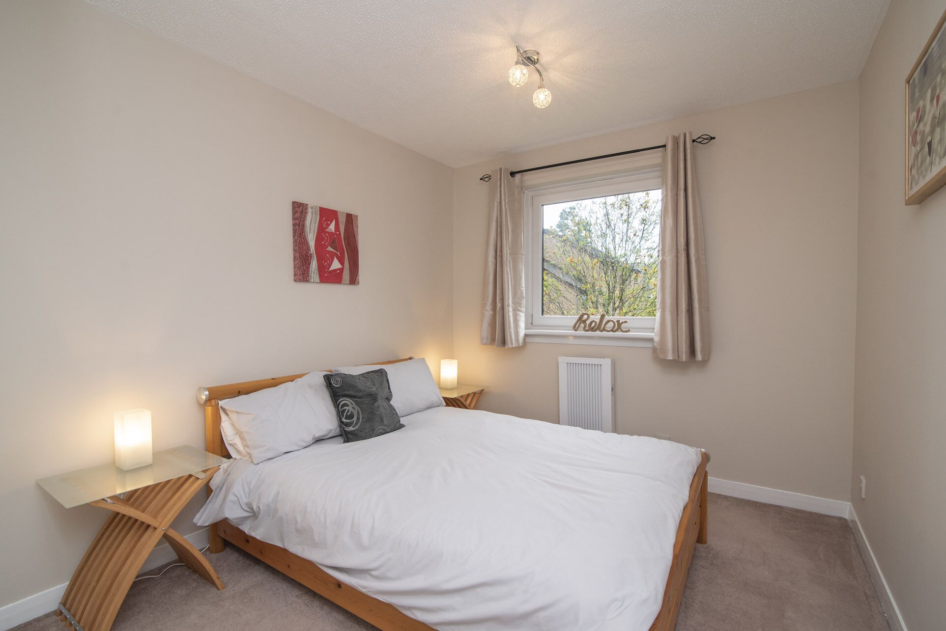 The Kelvin: Peaceful West End River View Property