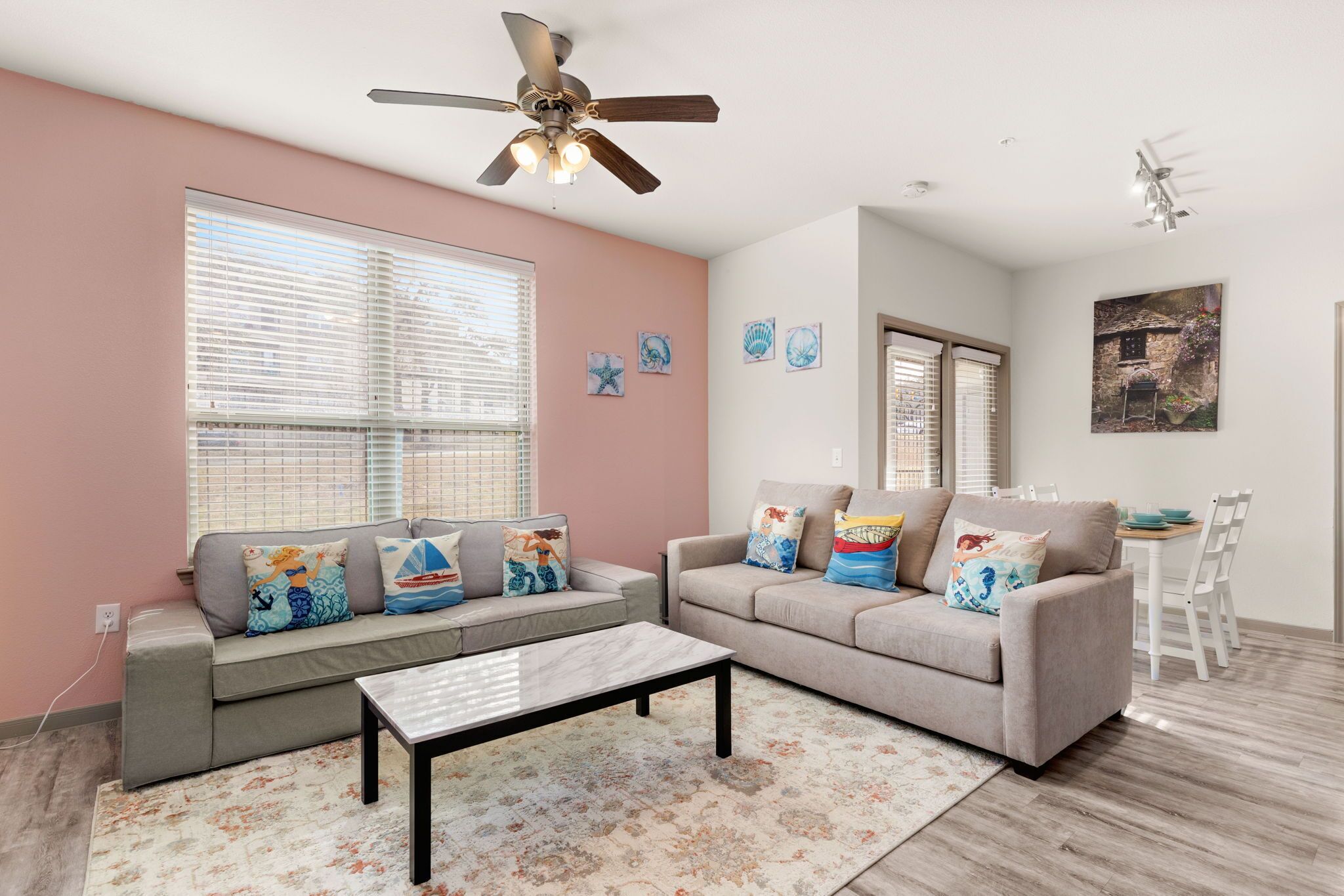 High scale 2 bedroom apartment near Sea World and Lackland AFB