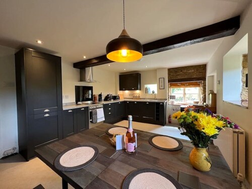 Braunston Manor Cottage: 4-poster beds & ensuites