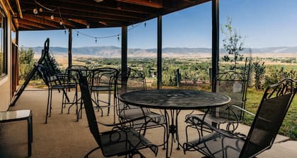 The Mountain View Walk Out , Truly Panoramic View