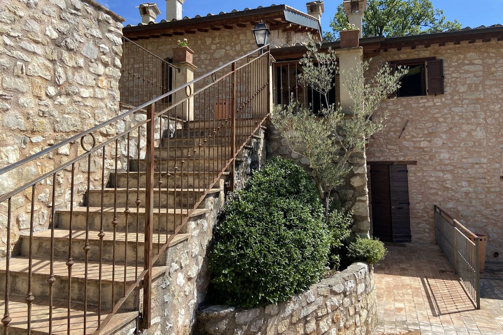 Farmhouse "Palazzo Del Papa", splendid rooms and two rustic mini apartments