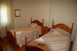 3 bedrooms, WiFi, bed sheets