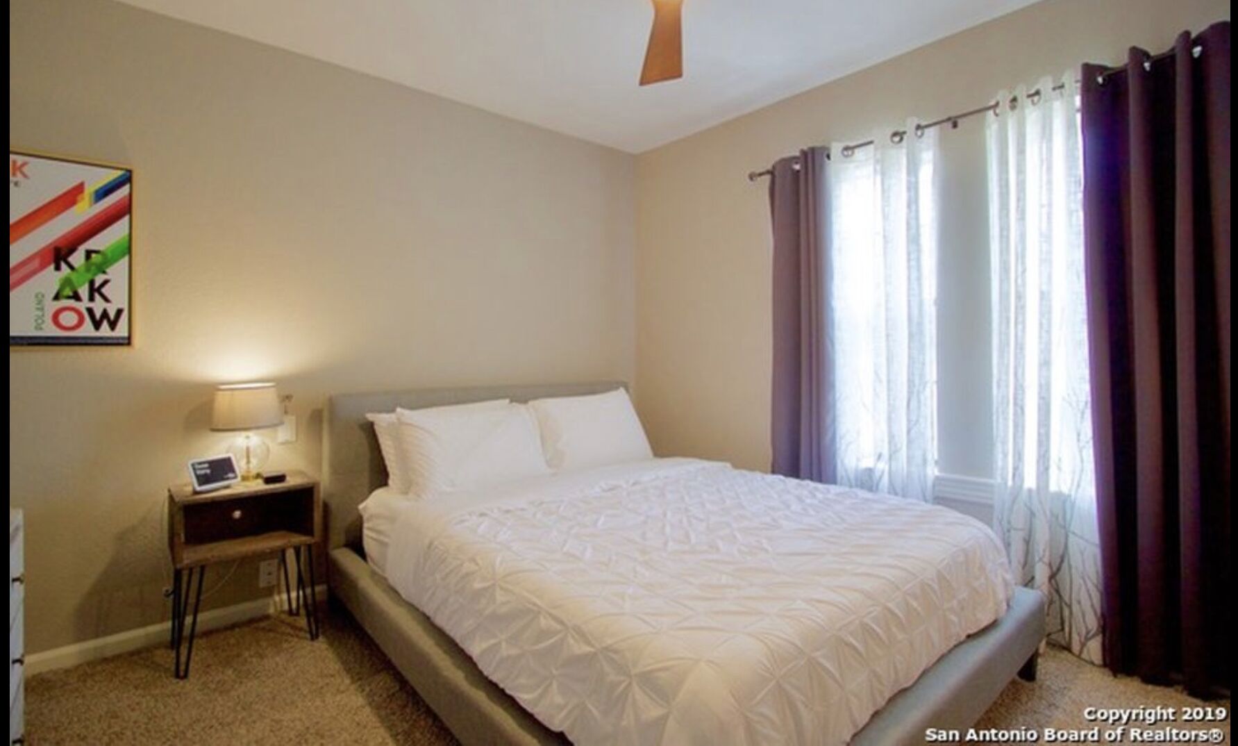 10 mins from The Alamo and the Riverwalk!