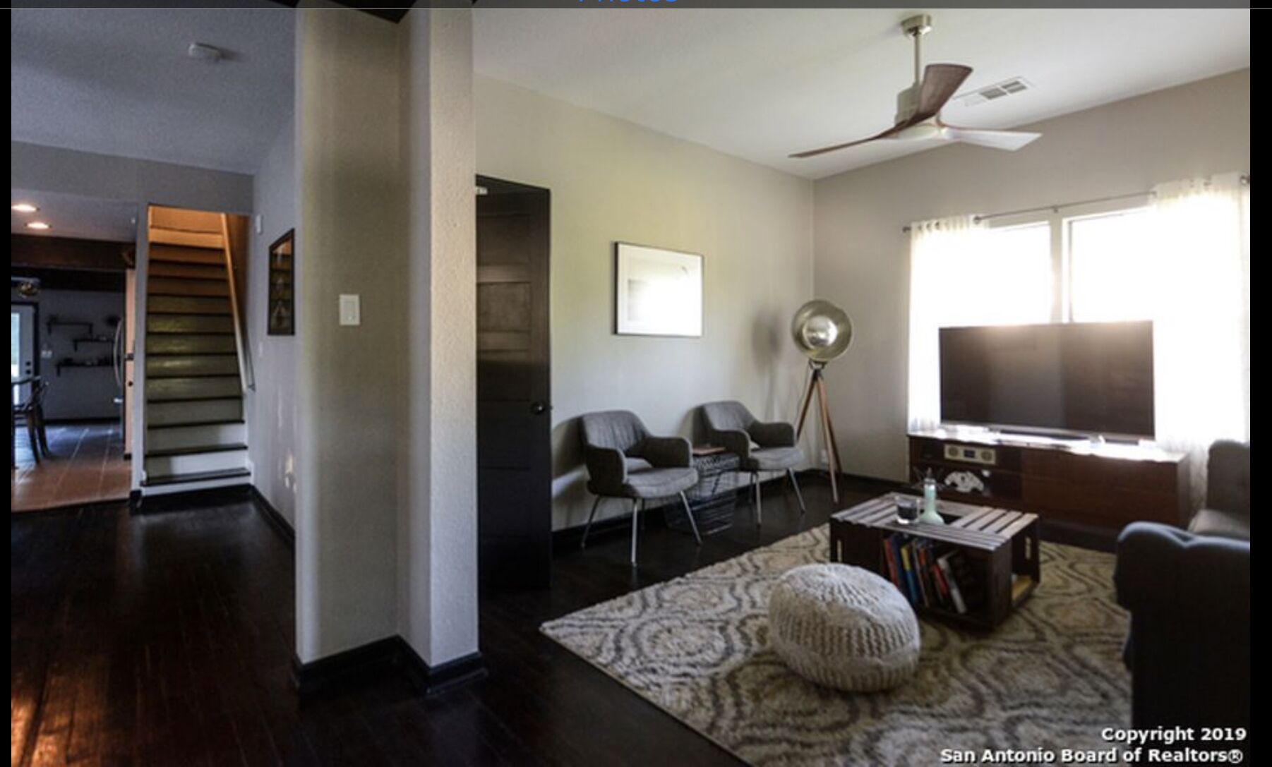 10 mins from The Alamo and the Riverwalk!