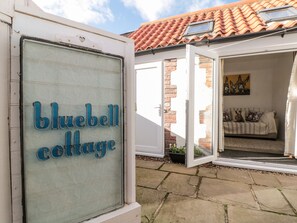 Exterior - Bluebell Cottage (Bridlington)