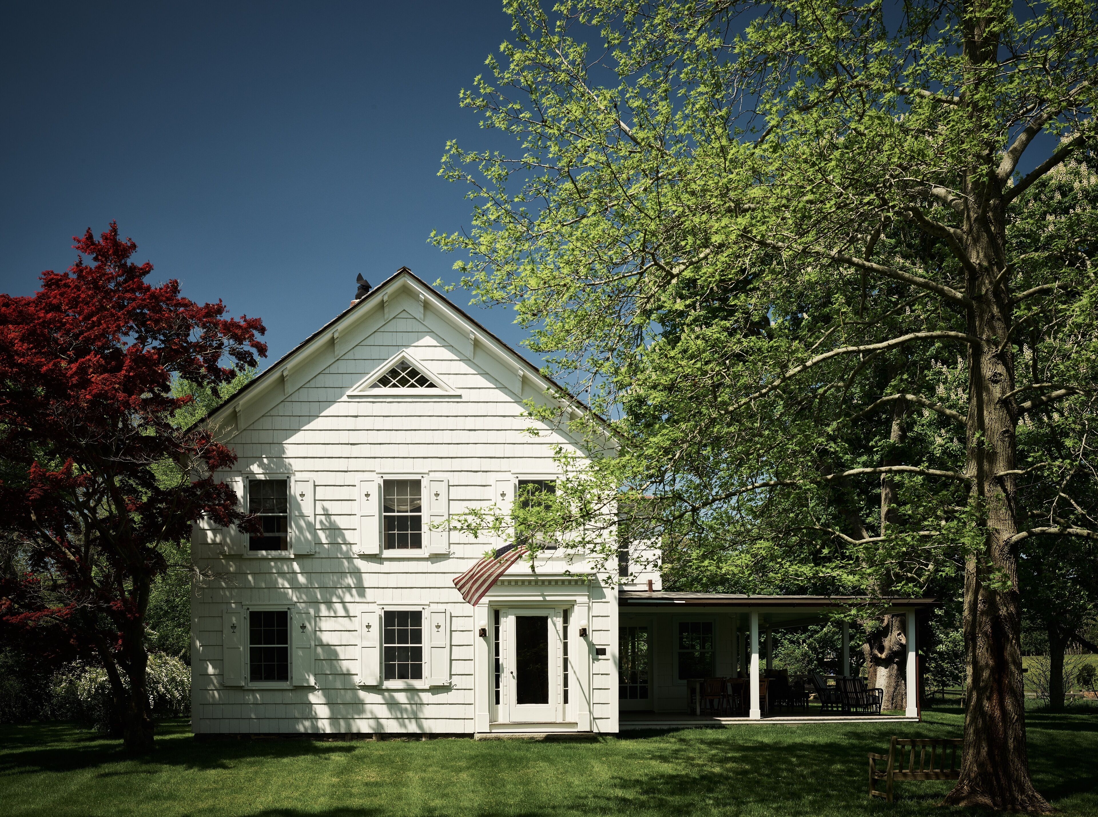 Historic modern Farmhouse walking distance to East Hampton Village