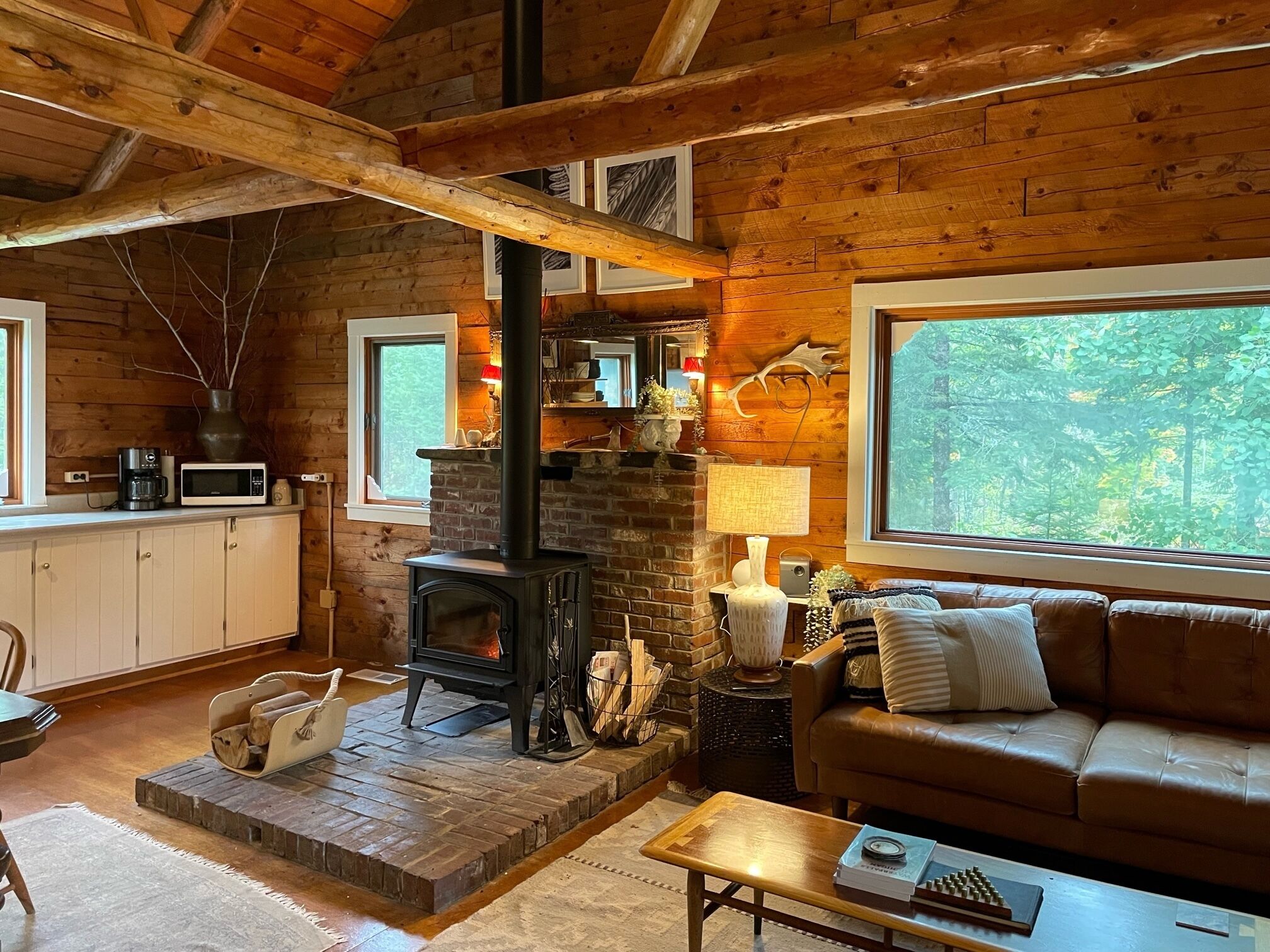 The Riverhaus: (IRON RIVER, MI): On Paint River, Riverfront, Sleeps 6, wifi