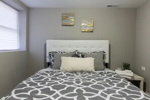 2 bedrooms, desk, iron/ironing board, free WiFi