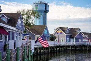 Unclassified image, 5 of 52, button